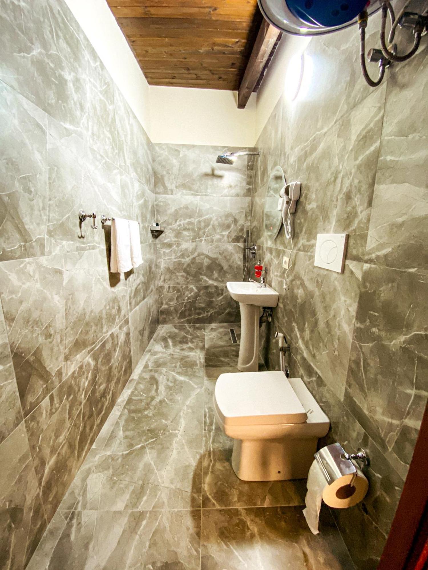Hotel Iliria Canaj Zimmer foto