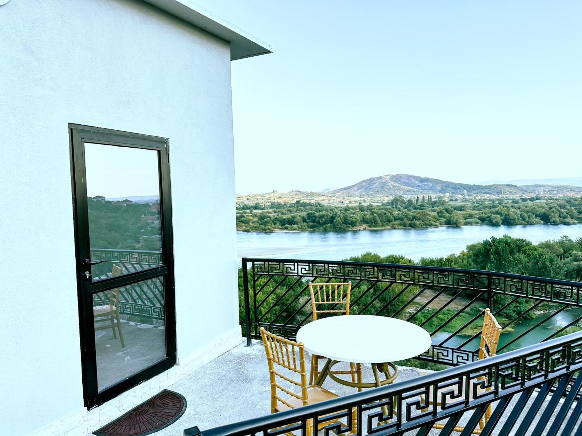 Hotel Iliria Canaj Exterior foto